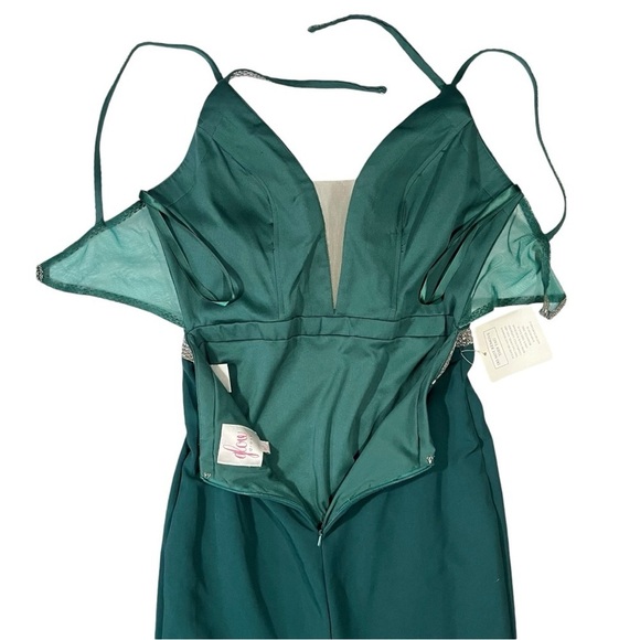 NWT Glow Emerald Green and Silver Bead Illusion Mermaid Gown sz 6 - Picture 8 of 16